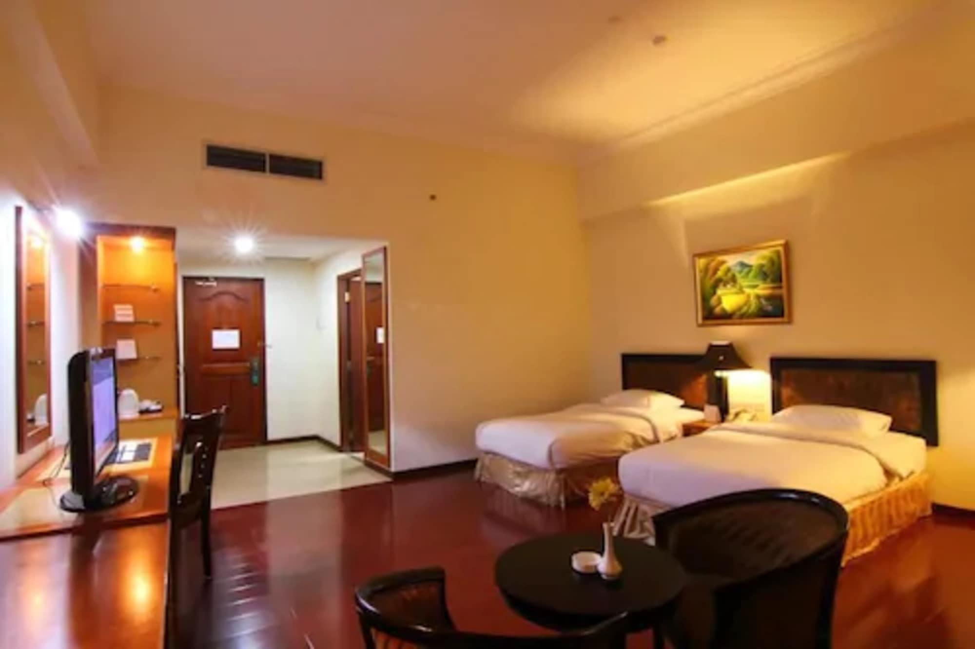 Golden View Hotel Нагоя Экстерьер фото